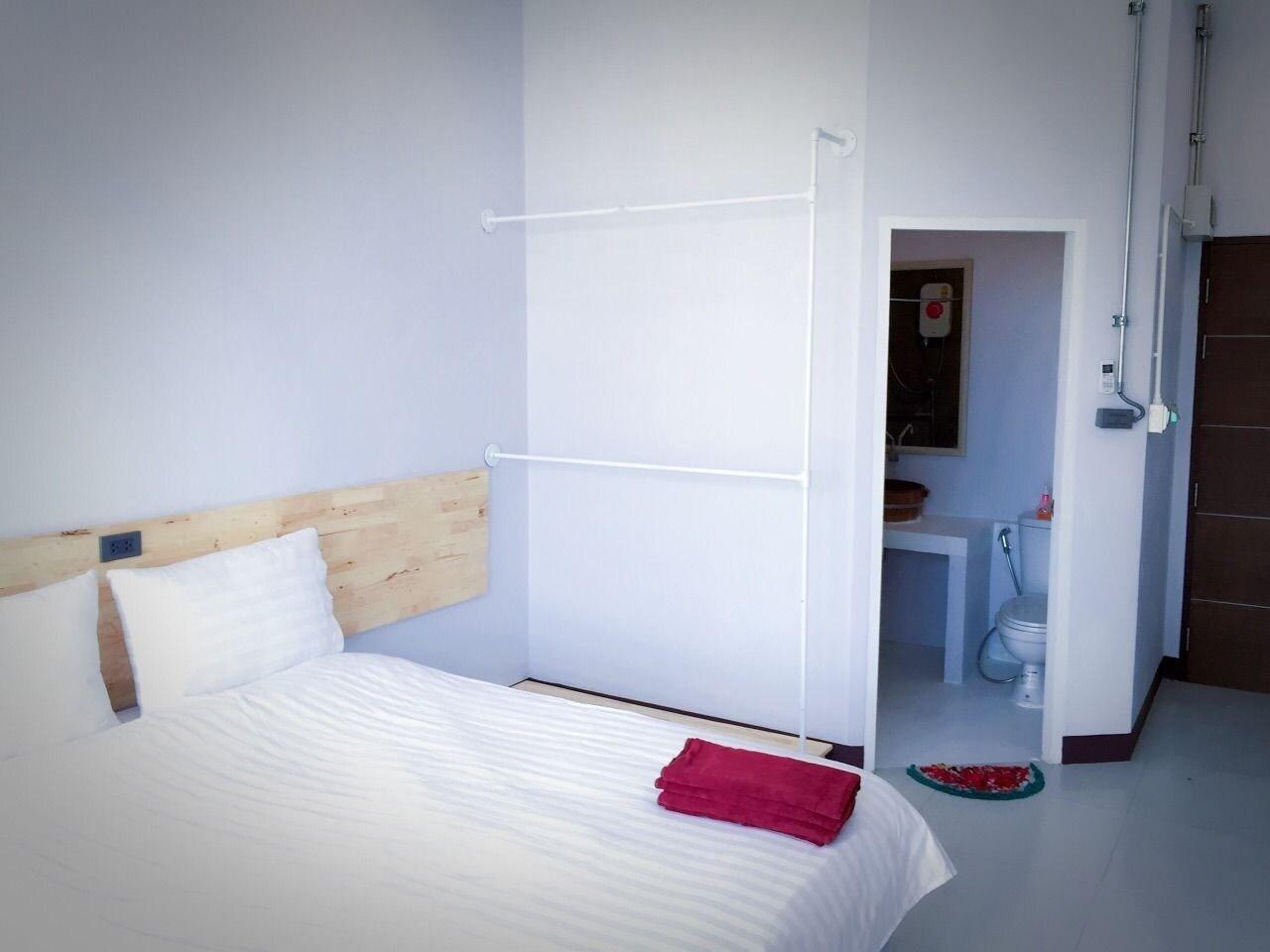 Rinrada Loft Resident Hotel Chiang Mai Bagian luar foto