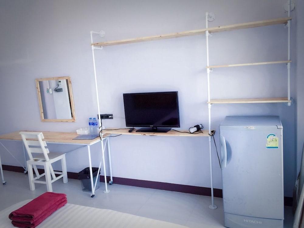 Rinrada Loft Resident Hotel Chiang Mai Bagian luar foto